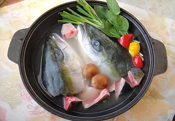  【成都火鍋培訓(xùn)】四川魚(yú)頭火鍋秘制香料、湯底
