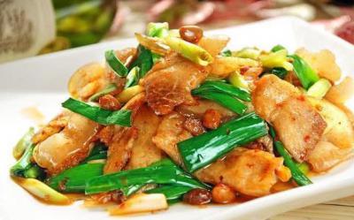 四川風(fēng)味小吃蒜苗回鍋肉，你吃過了嗎？