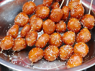 外酥里脆的糖油果子，成都的風(fēng)味小吃之一，做起來如此簡單