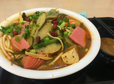 麻辣燙技術(shù)培訓(xùn)哪家好？?jī)r(jià)格實(shí)惠口味多樣化