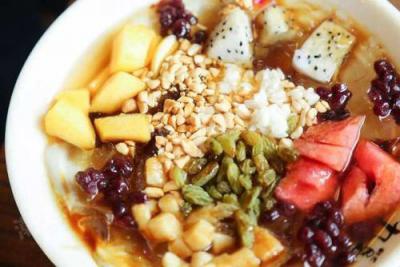 如果想迅速清涼解渴，就學(xué)學(xué)這道自制冰粉的做法吧