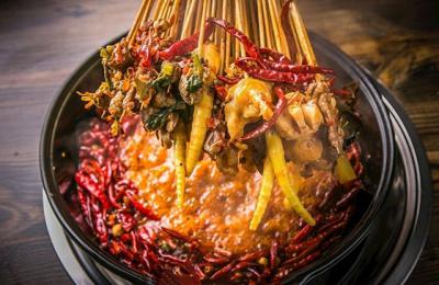 麻辣燙技術(shù)培訓(xùn)哪里好？蜀味緣經(jīng)營(yíng)靈活總部全程幫扶