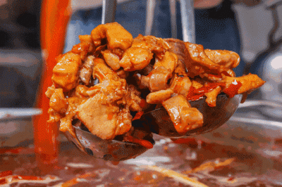 ?兔火鍋技術(shù)培訓(xùn)哪家好？兔鍋底底料的識(shí)別和配方