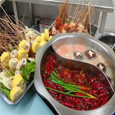 特色串串香技術(shù)培訓(xùn)中心哪里好？蜀味緣調(diào)湯技巧訓(xùn)練