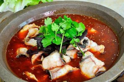 四川石鍋魚技術(shù)培訓(xùn)班哪里便宜？實(shí)戰(zhàn)操作練習(xí)