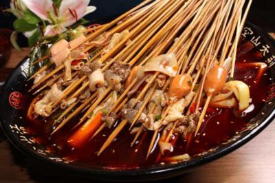 學(xué)缽缽雞技術(shù)哪里有培訓(xùn)學(xué)校？四川特色小吃培訓(xùn)