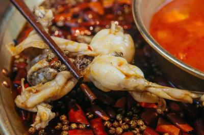 美蛙魚(yú)頭火鍋培訓(xùn)哪家靠譜?培訓(xùn)底料制作