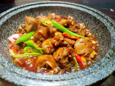 干鍋底料技術(shù)培訓(xùn)哪里靠譜？干鍋技術(shù)培訓(xùn)學(xué)校