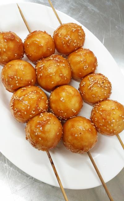 成都哪里學(xué)習(xí)正宗小吃技術(shù)？ 街邊糖油果子技術(shù)培訓(xùn)