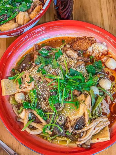 成都學(xué)麻辣燙技術(shù)培訓(xùn)哪家好？