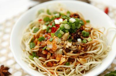 在哪里學(xué)涼面技術(shù)培訓(xùn)？ 涼面技術(shù)培訓(xùn)哪里有？