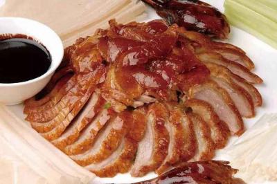 想學正宗的脆皮烤鴨技術？蜀味緣培訓為您開啟美食創(chuàng)業(yè)之門！